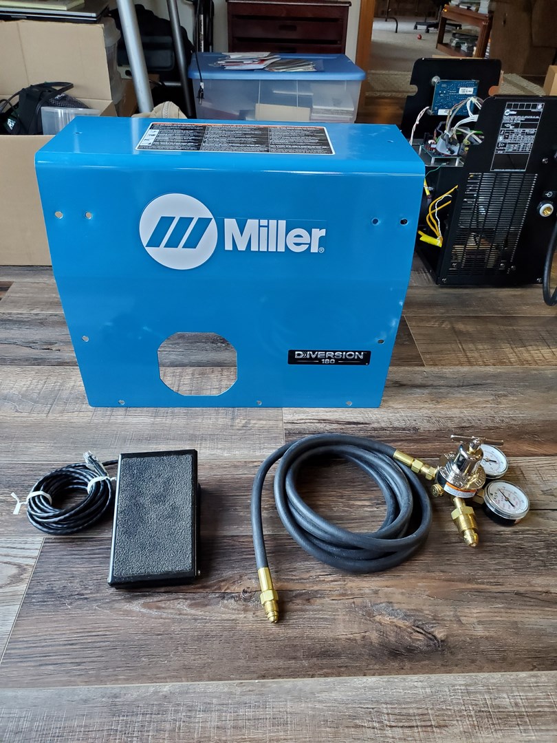 Miller Div 180 Case Pedal & Reg Pic 1 20220121_171454 1920 x 1080 res.jpg