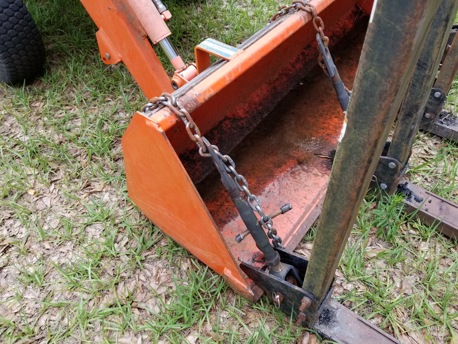 05 21 22 Kubota bucket front.jpg