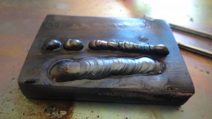 Here's the 1/2" steel with the 2nd bead run using 138 Amps at the unit and probably 3/4 pedal. IMO it's my best bead yet! DC is so quiet too.....